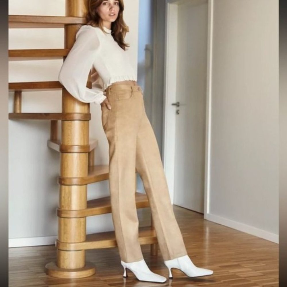 Aritzia wilfred vegan‎ suede pants Women’s 6 Melina Faux Suede high waisted